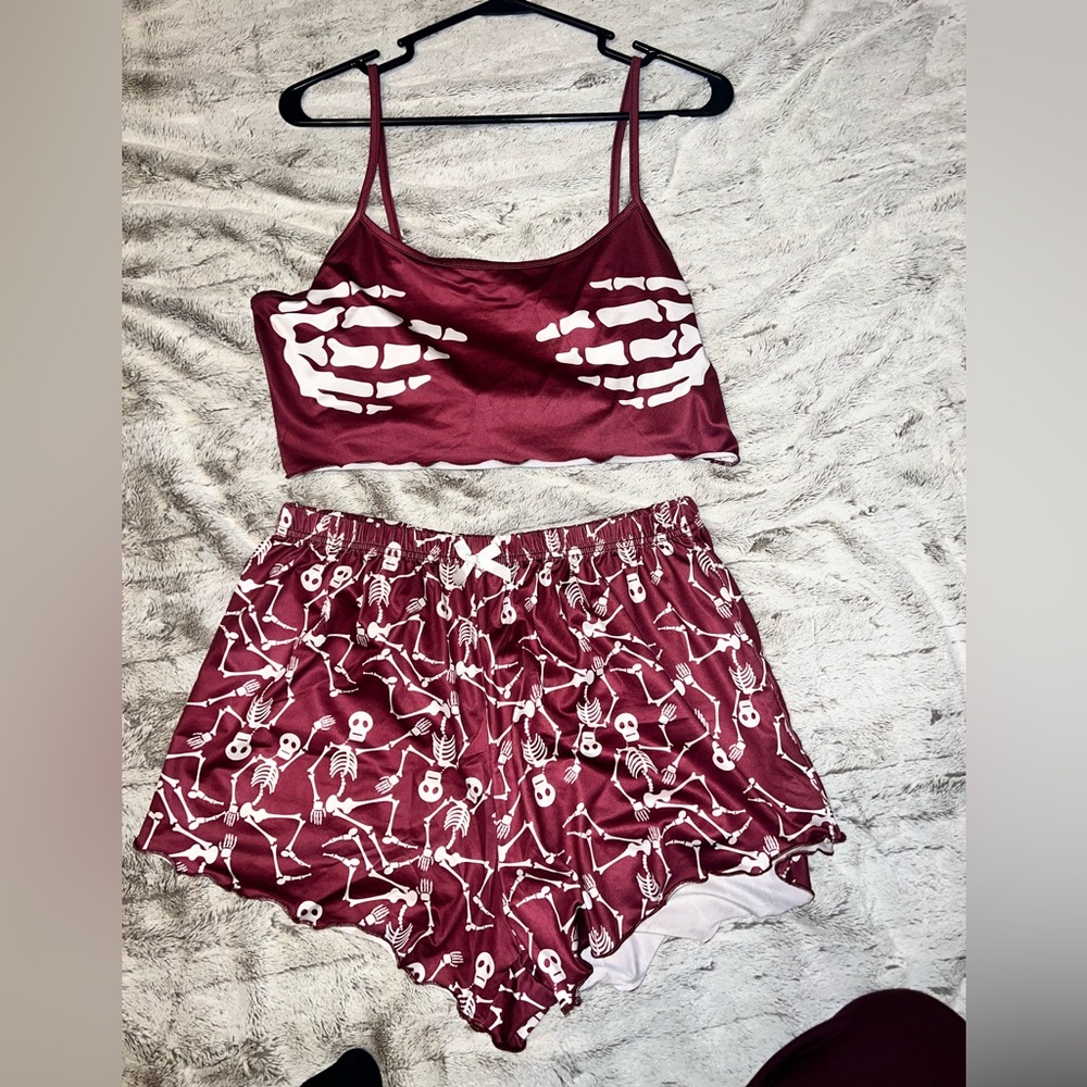 Halloween spooky skeleton pajama set